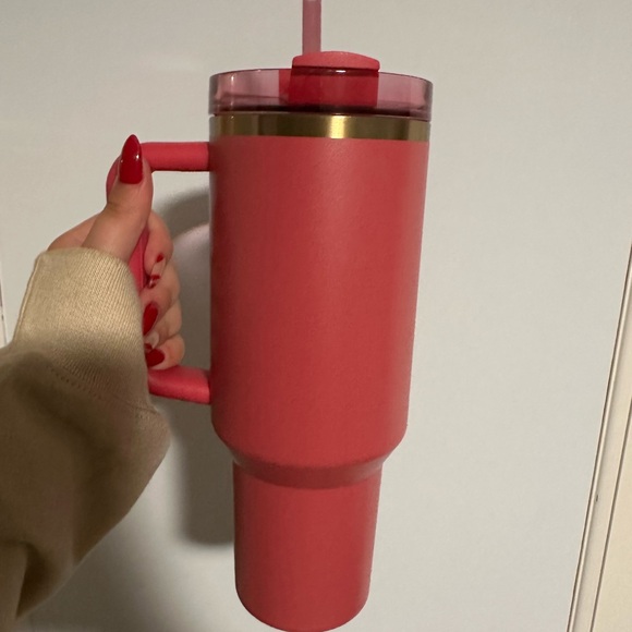 Starbucks x Stanley, November 7 24! - Picture 3 of 4